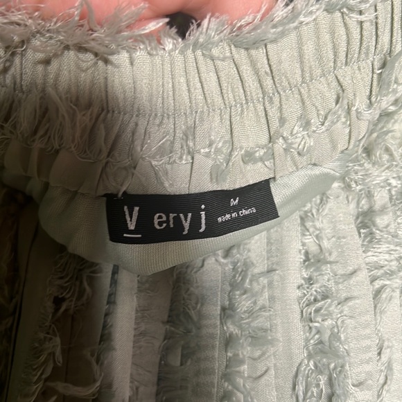 👀 VERY J pleated eyelash fringe skirt size M pale mint green - Picture 2 of 6